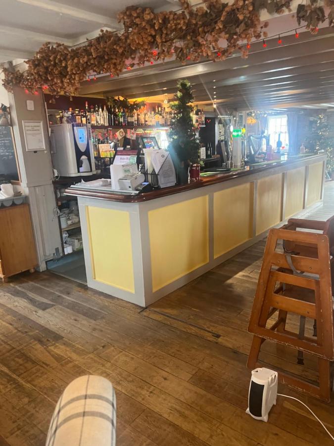 Coach And Horses Inn Penzance Esterno foto